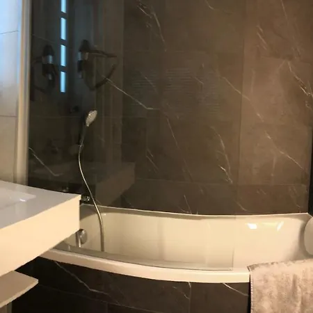 Cit'hotel Atlantis Hotell