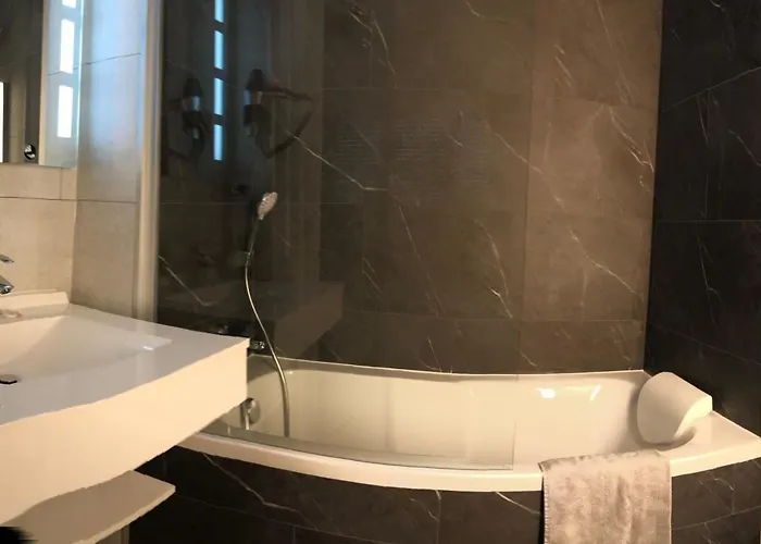 Hotel Cit'hotel Atlantis 2*