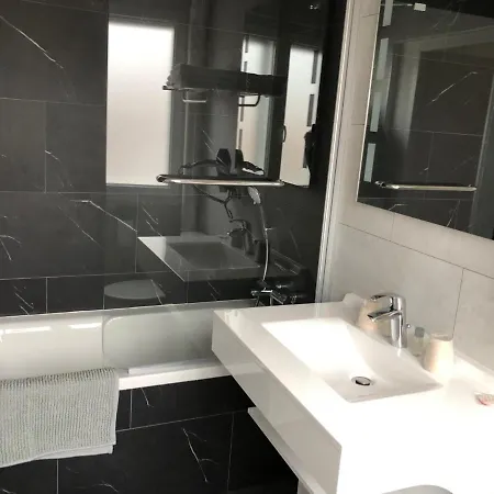 Cit'hotel Atlantis 2*